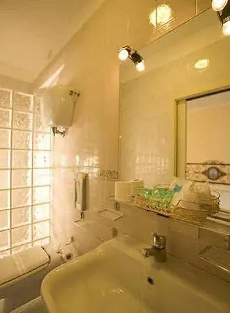 Alex Hotel